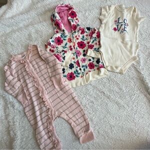 Touched By Nature Baby Girl Floral Outfit set Bundle 100% Organic Cotton Sz 3-6m